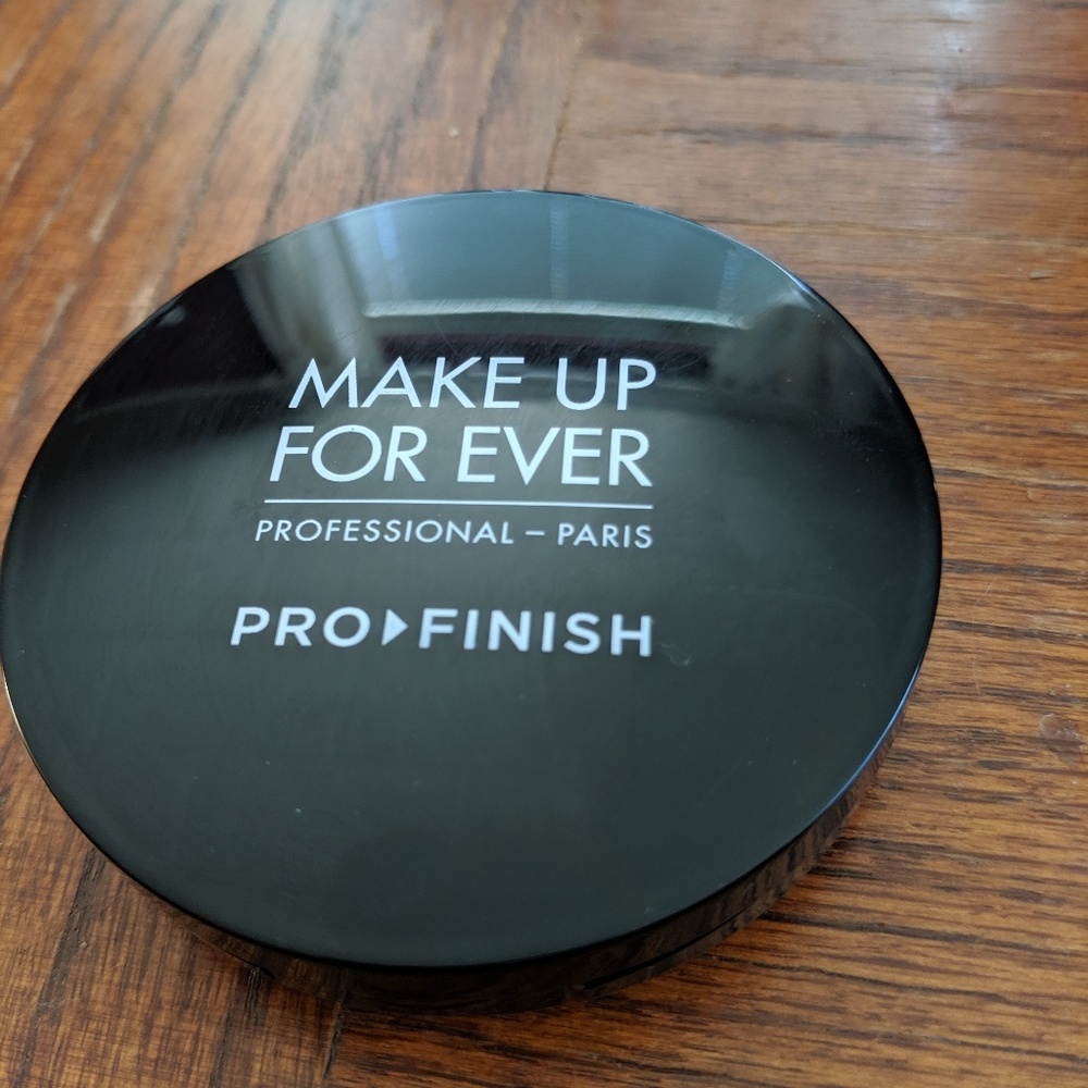MUFE powder